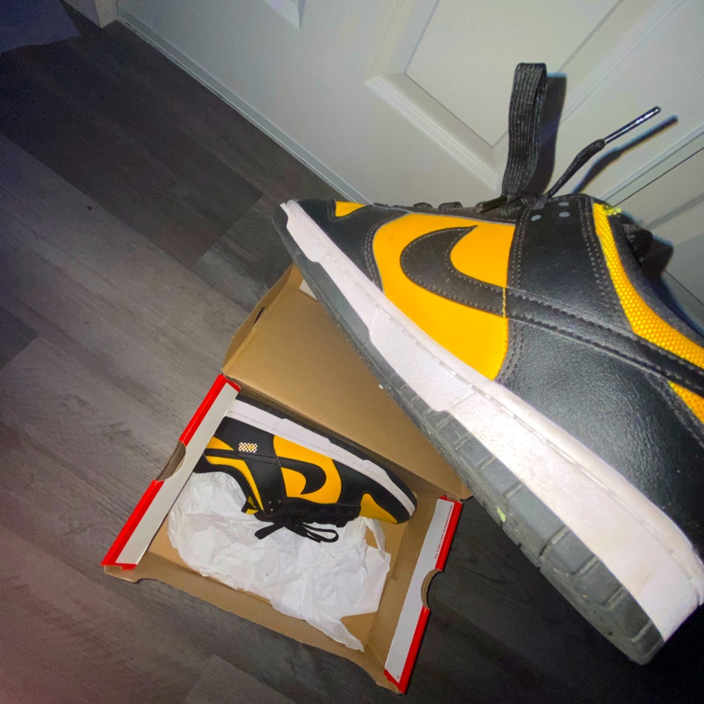 Nike Dunks Black and Yellow